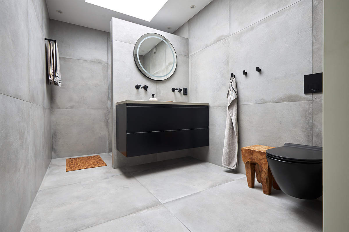 Brutalisme Badkamer - sfeervolle badkamer 10