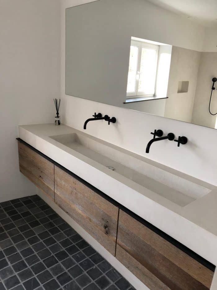 Brutalisme Badkamer - sfeervolle badkamer 4