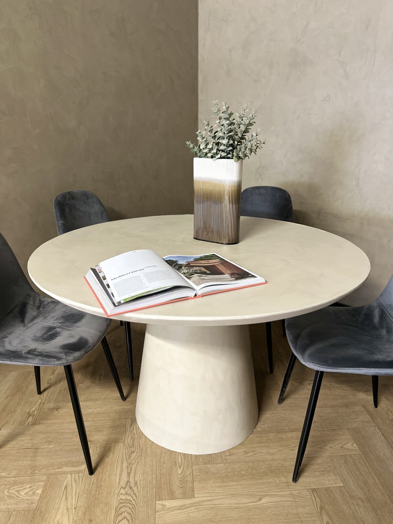 Brutalisme Eetkamer - sfeervolle eetkamer 12