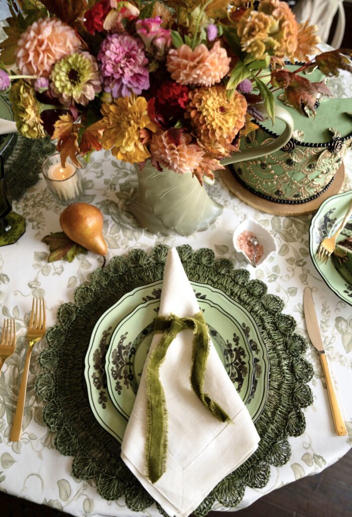 Grandmillennial Eetkamer - sfeervolle eetkamer 3