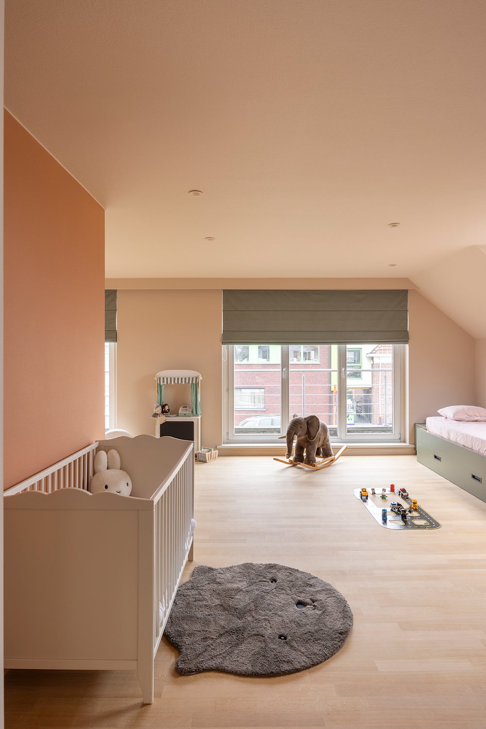 Midcentury Modern Kinderkamer - sfeervolle kinderkamer 7