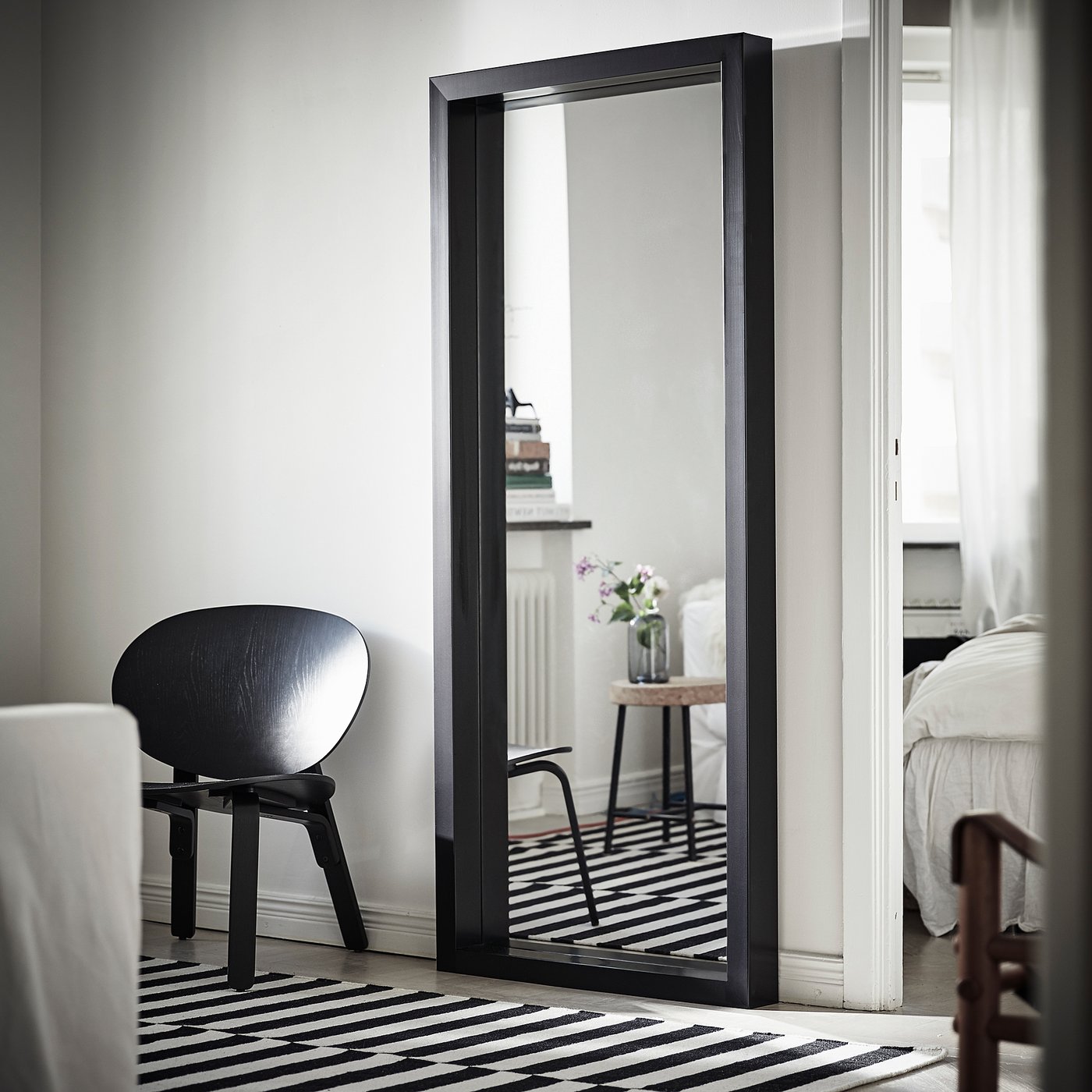 Grote Donkere Spiegel met Zwart of Brons Frame