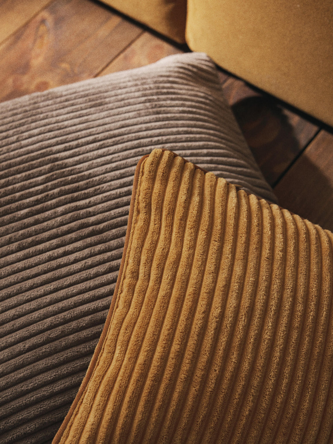 Kussenhoes corduroy ribfluweel 45x45 oker mosgroen