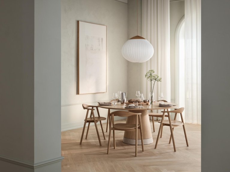 Bolia C32 eettafel massief hout