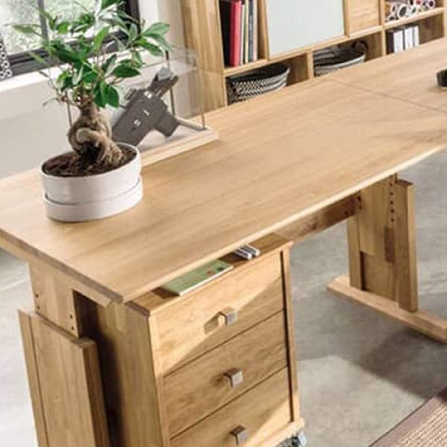 Zuiver Oak bureau met lade